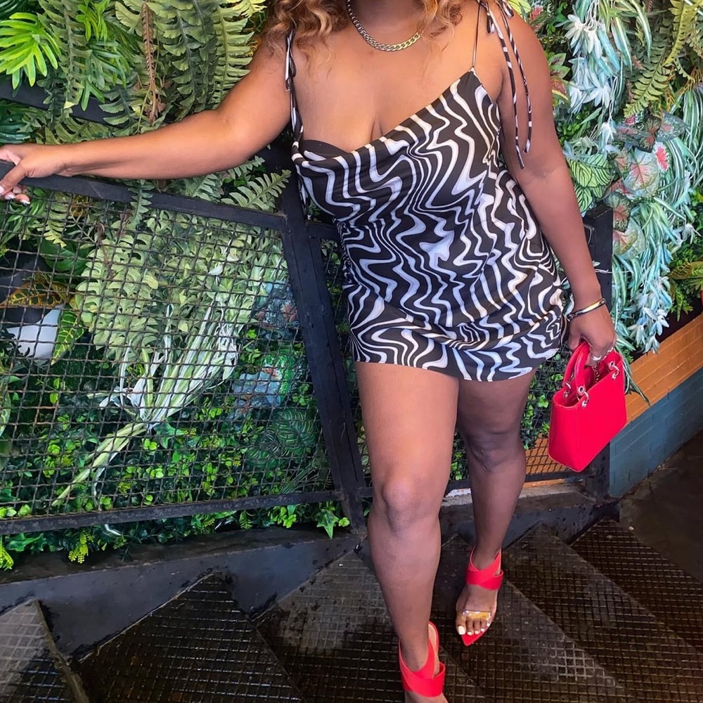 Black and White Swirl Pattern Dress